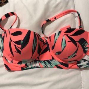 Old navy swimsuit top